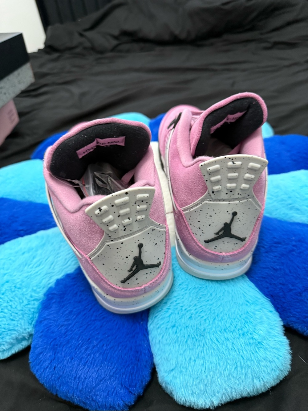 Jordan 4 Orchid Size 13 Men - Picture 3 of 4